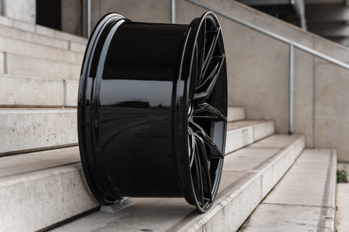 La Chanti LC-F3 12J x 22 Zoll 5x114,3 ET47 Glossy Black