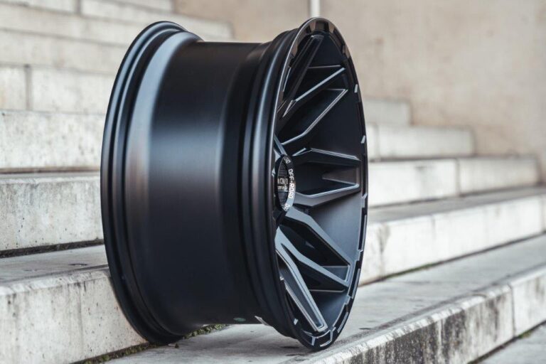 La Chanti LC-OF4 10J x 20 Zoll 6x135/139,7 ET-12 Matt Black