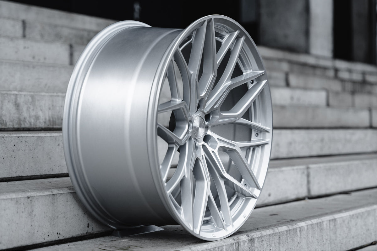 La Chanti LC-P14 11J x 21 Zoll 5x115 ET28 Machined Silver