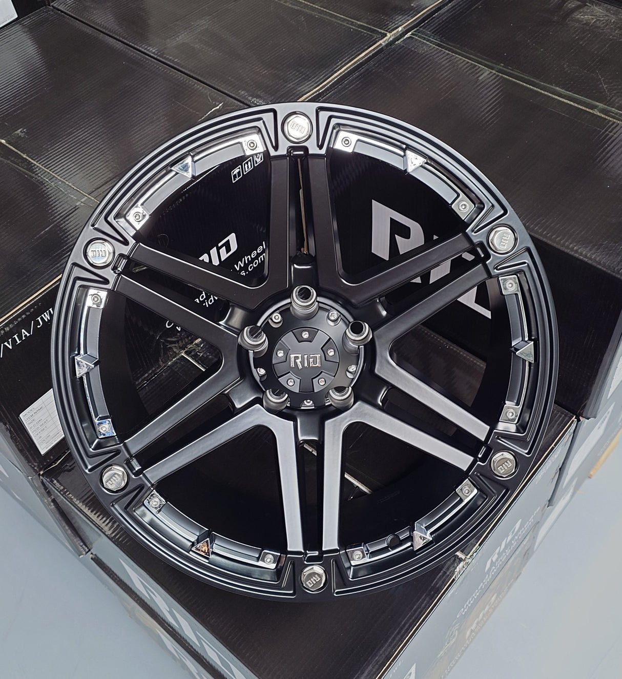 4x Felgen RID R01 9x20 ET-13 5x139,7