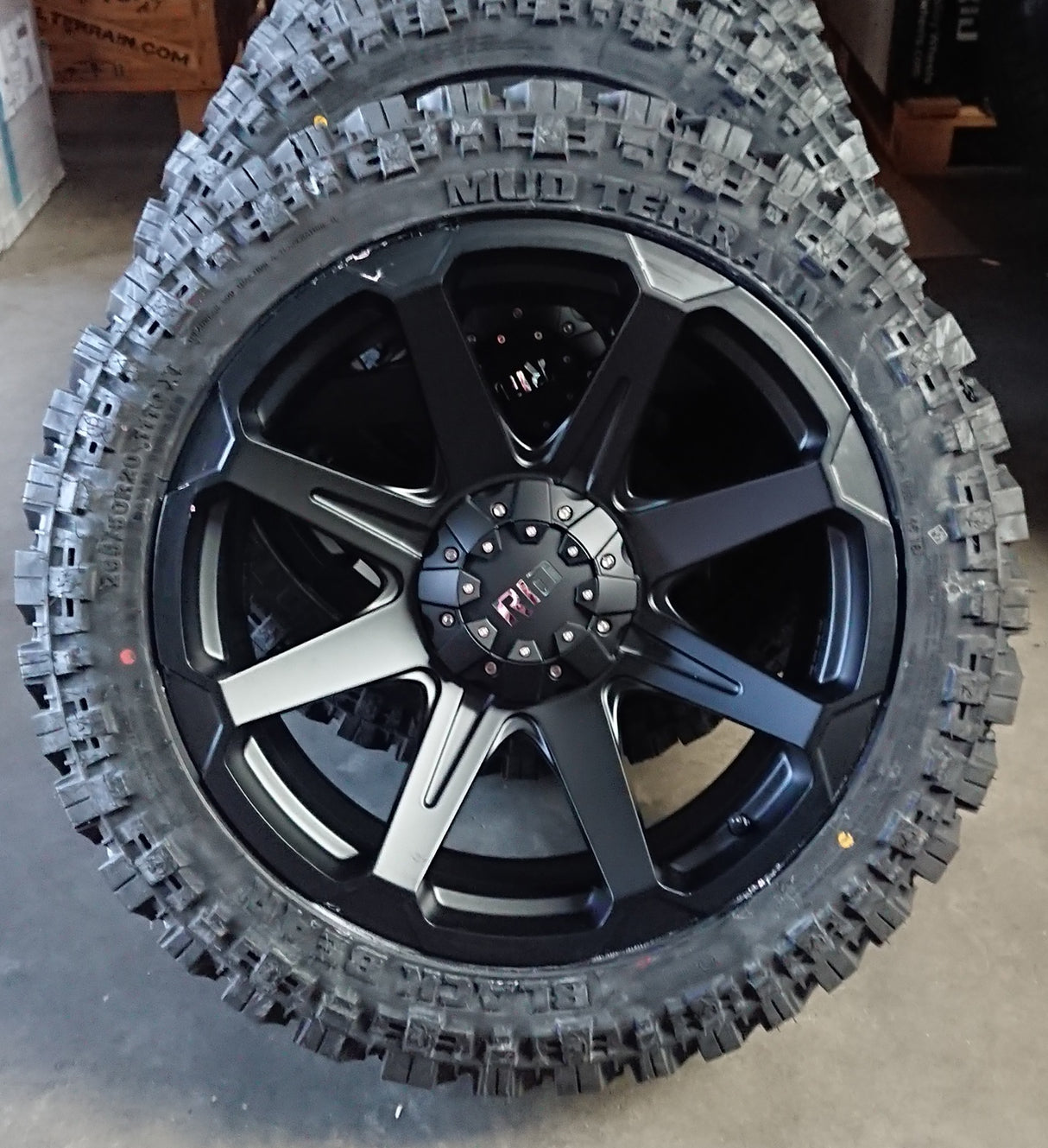 4x rims RID R05 9x20 ET20 6x114.3 + 4x tires Black Bear MT 265/50/20