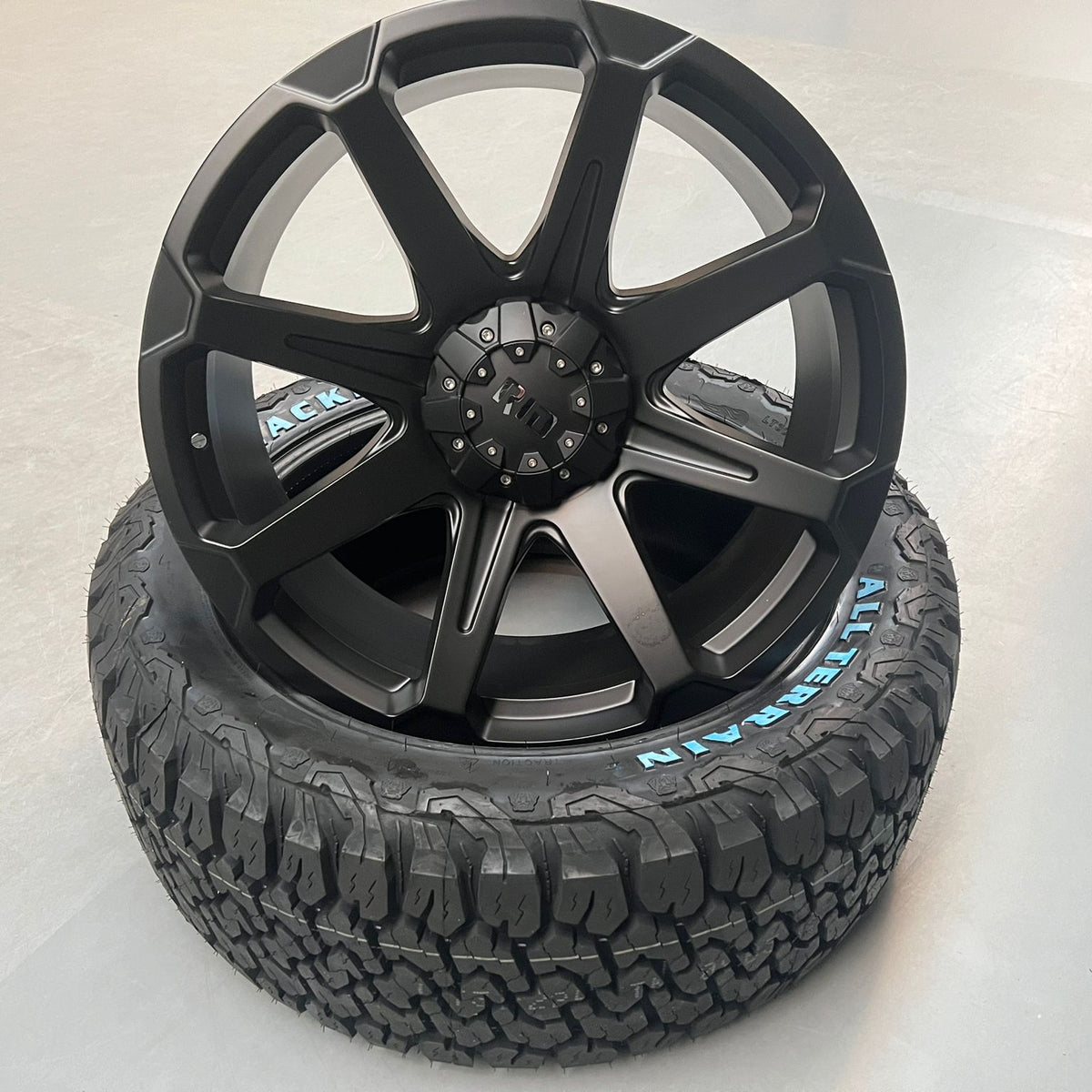 RID R05 rims 9x18 ET10 matt black perfection for vehicles with bolt