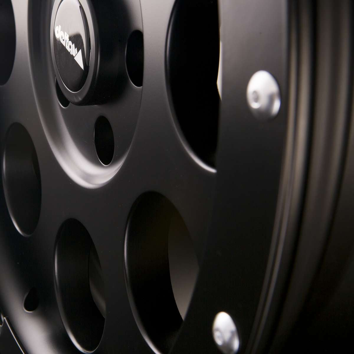 delta4x4 Klassik_B Alufelge 6x139,7 Schwarz Matt – Land Cruiser