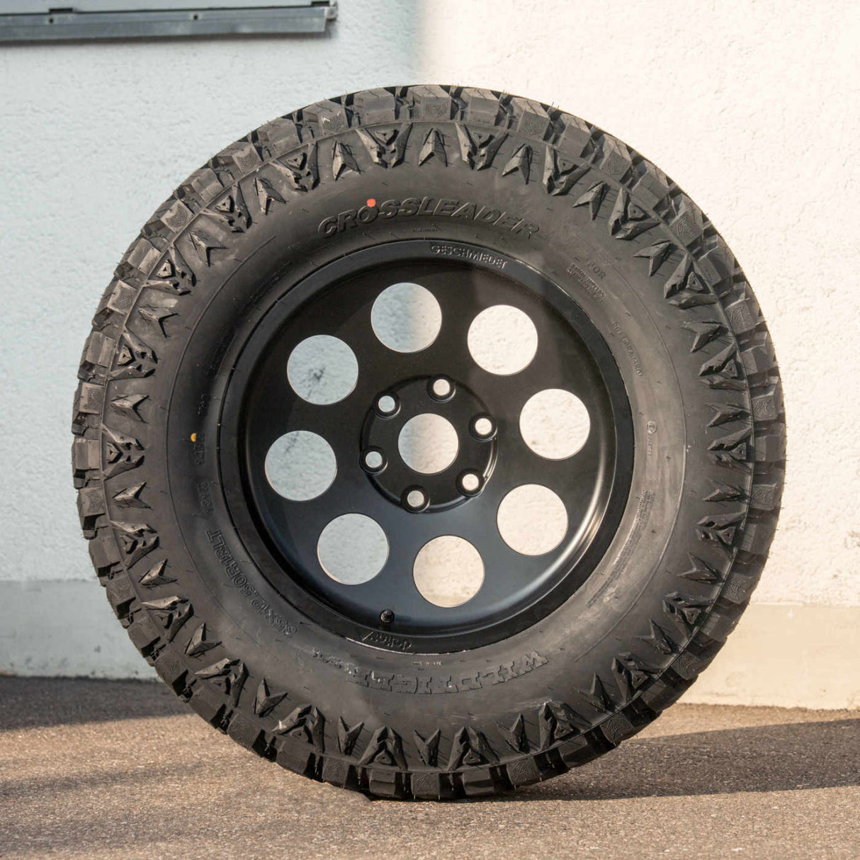 Reifen 305/70R18 35x12.5R18