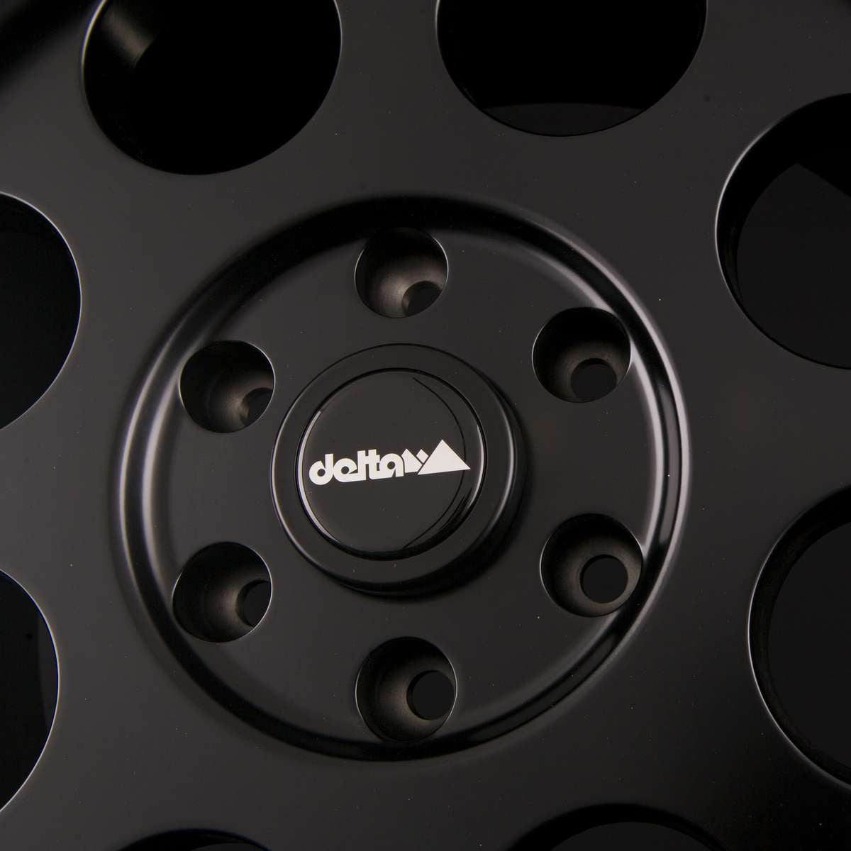 delta4x4 Klassik_B Alufelge 6x130 Schwarz Matt – Sprinter W907/910 2018–2022