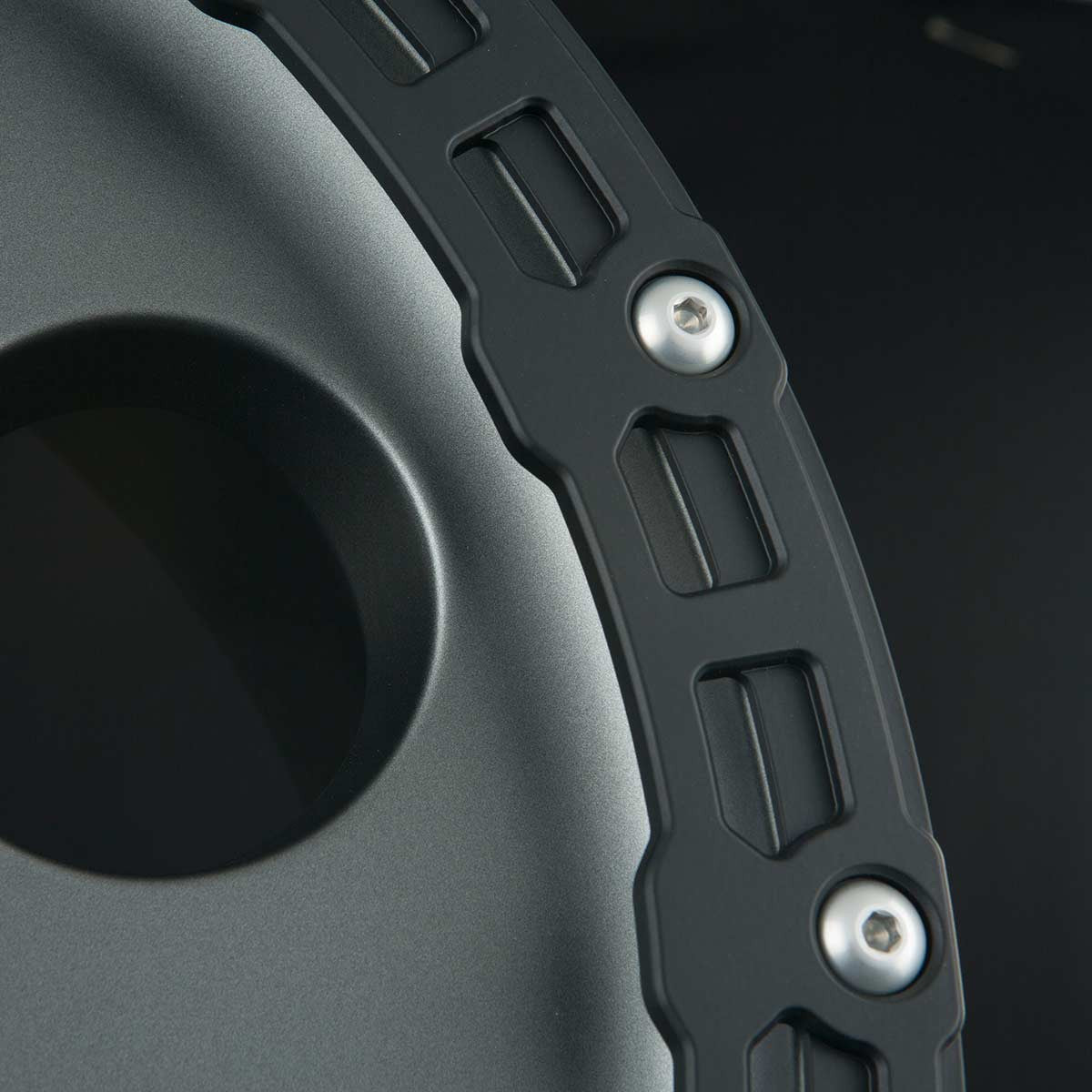 delta4x4 Klassik_B Alufelge 6x120 gun metal grey – Transit/Tourneo Custom