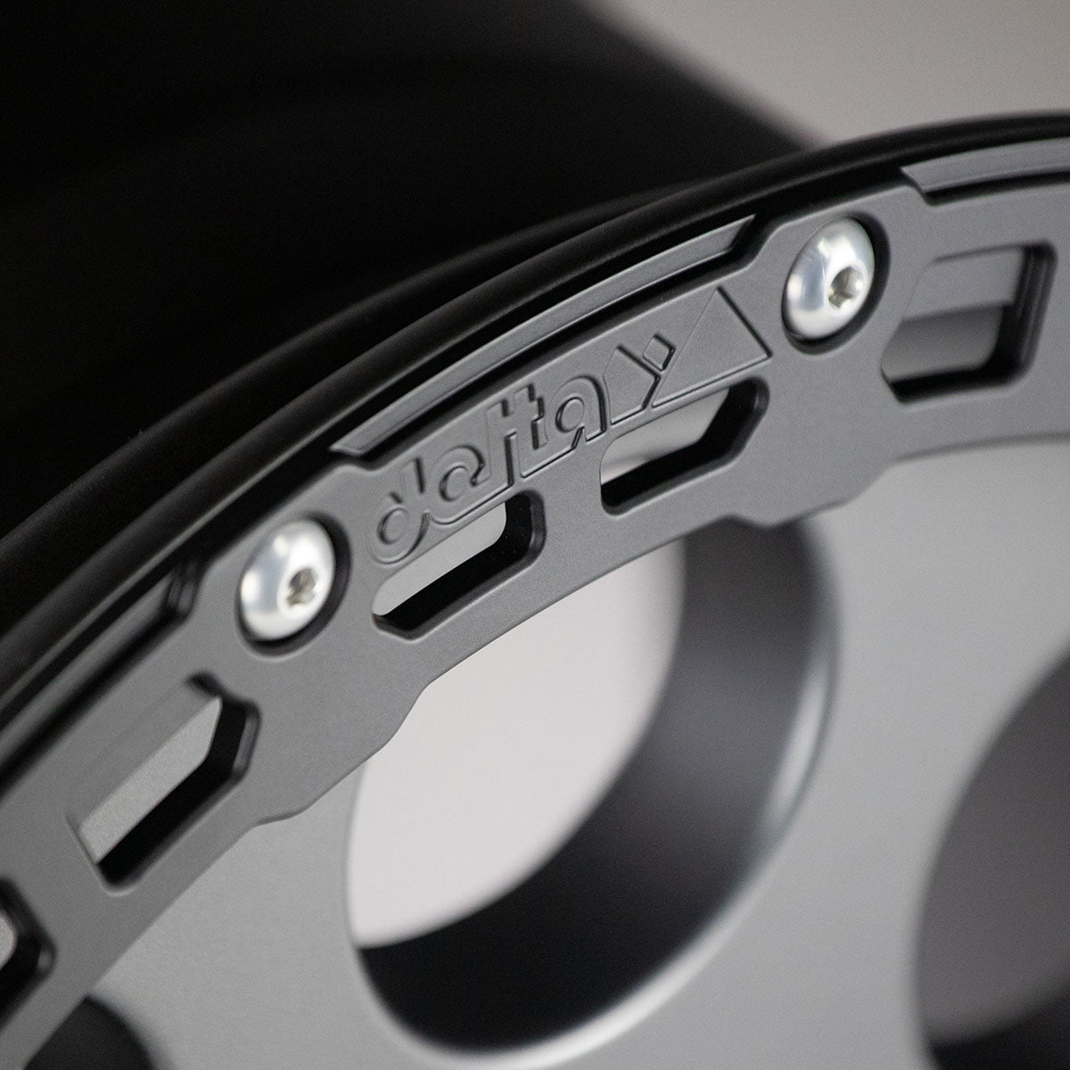 delta4x4 Klassik_B Alufelge 6x120 gun metal grey – Transit/Tourneo Custom