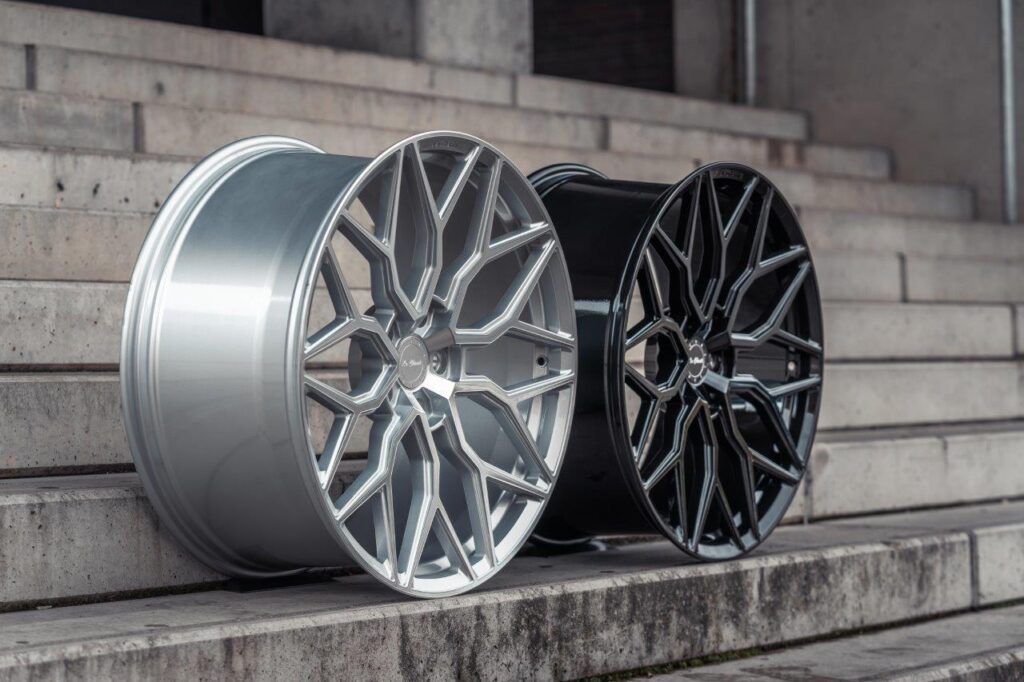 La Chanti LC-F7 10,5J x 23 Zoll 5x130 ET45 Glossy Black