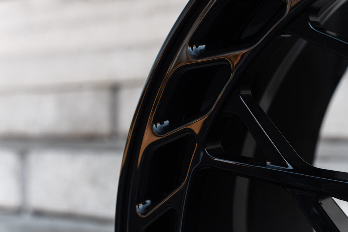 La Chanti LC-F16 8,5J x 20 Zoll 5x112 ET42 Glossy Black