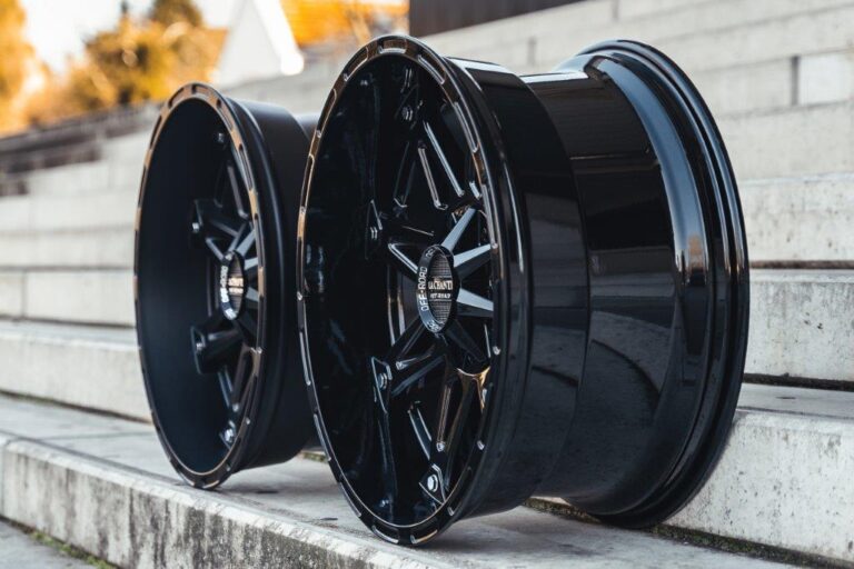 La Chanti LC-OF1 9J x 20 Zoll 6x135/139,7 ET0 Glossy Black Milled