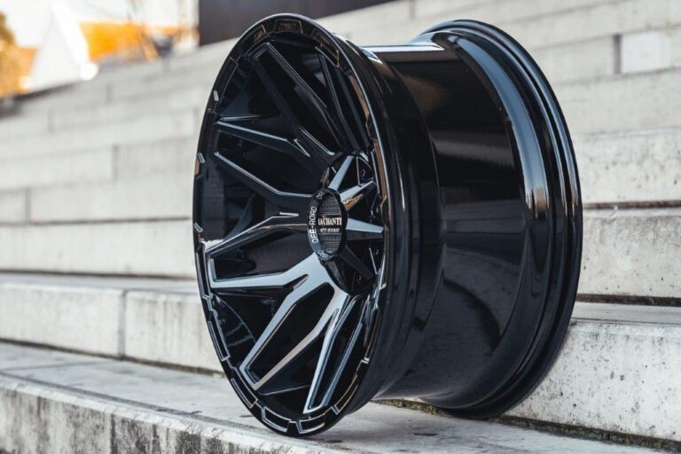 La Chanti LC-OF4 9J x 20 Zoll 6x139,7 ET20 Glossy Black Milled