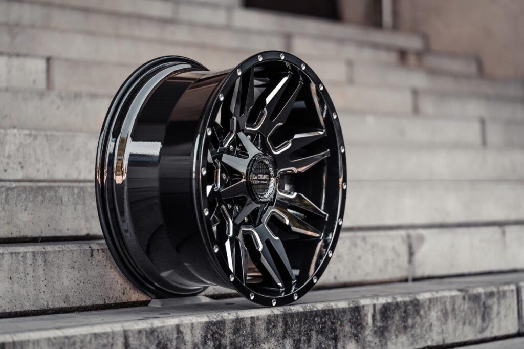 La Chanti LC-OF5 10J x 20 Zoll 6x135 ET0 Glossy Black Milled