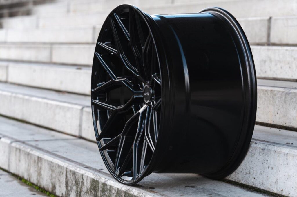 La Chanti LC-P2 10J x 20 Zoll 5x114,3 ET45 Glossy Black