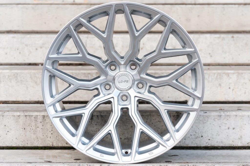 La Chanti LC-P2 9,5J x 19 Zoll 5x120 ET38 Machined Silver