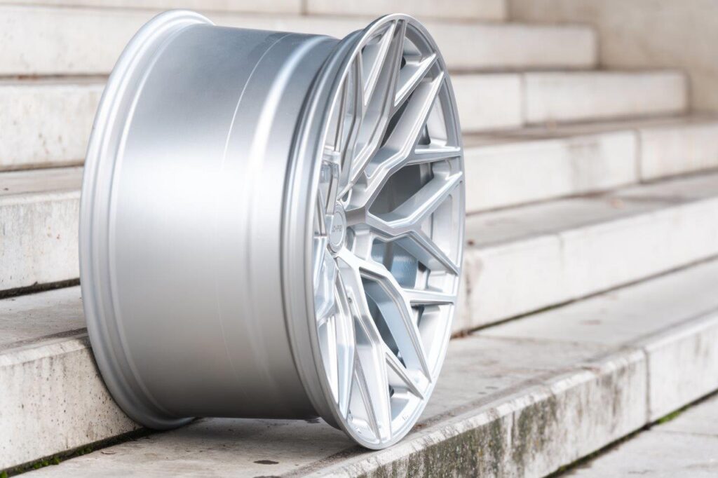 La Chanti LC-P2 9J x 20 Zoll 5x120 ET35 Machined Silver