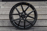 La Chanti LC-P6 8,5J x 19 Zoll 5x120 ET33 Glossy Black