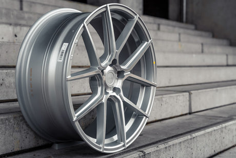 La Chanti LC-P6 8,5J x 19 Zoll 5x112 ET45 Machined Silver