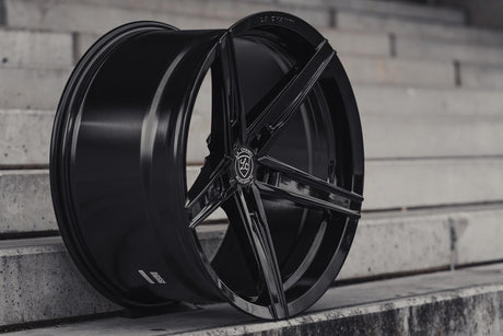 La Chanti LC-P8 10,5J x 20 Zoll 5x120 ET40 Glossy Black