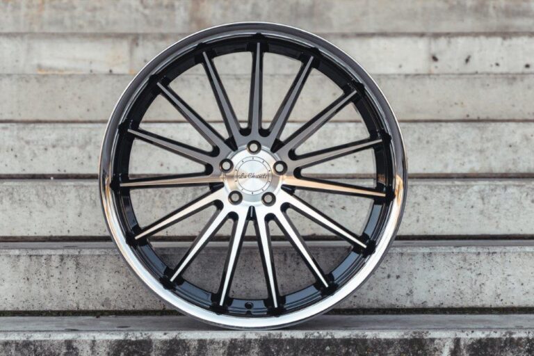 La Chanti LC-P12 10,5J x 20 Zoll 5x120 ET42 Machined Black – SS LIP