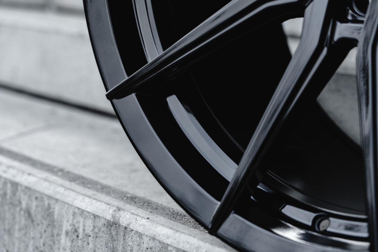 La Chanti LC-P18 10J x 20 Zoll 5x112 ET28 Glossy Black