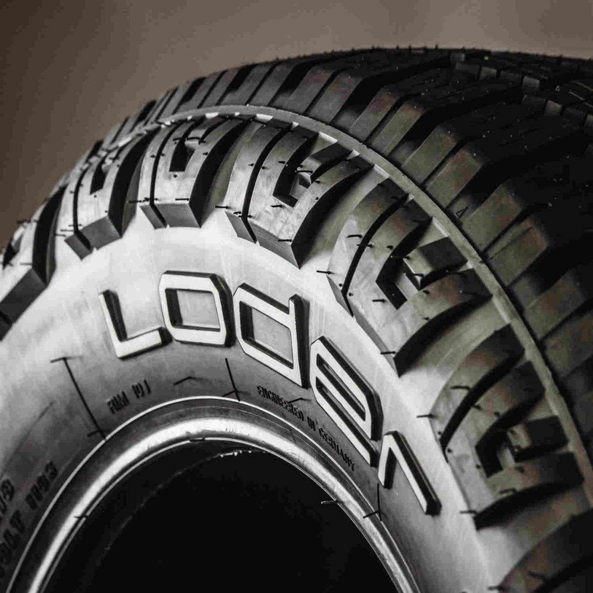 LODER AT#1 33x12.5R18 / 305/60R18