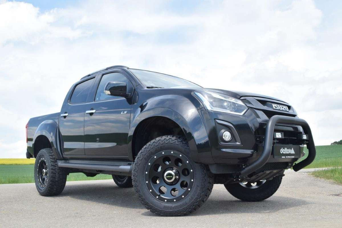 Radabdeckung Isuzu 2012 DC set