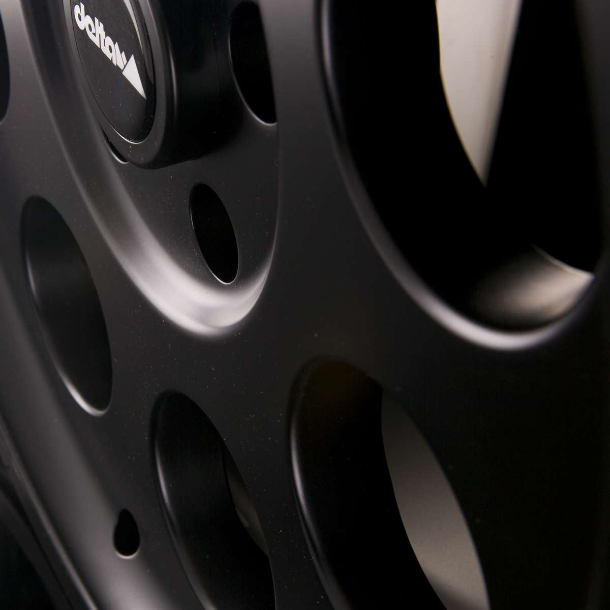 delta4x4 Klassik Alufelge 5x114,3 Schwarz Matt – Santa Fe MX5